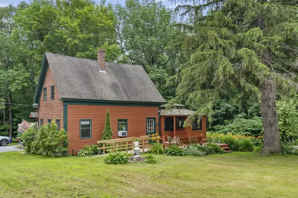 Raymond, ME 04071,246 Raymond Hill RD