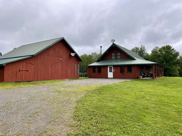 Corinth, ME 04427,55 Taber LN