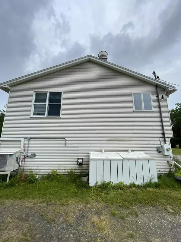 South Thomaston, ME 04858,734 St. George RD