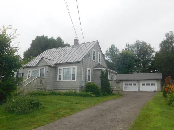 37 Chandler ST, Houlton, ME 04730