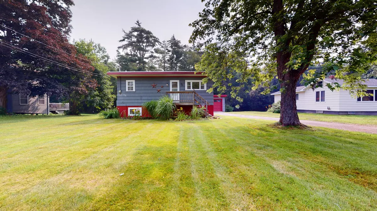 Auburn, ME 04210,85 Howe ST