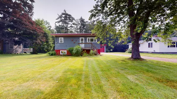 85 Howe ST, Auburn, ME 04210