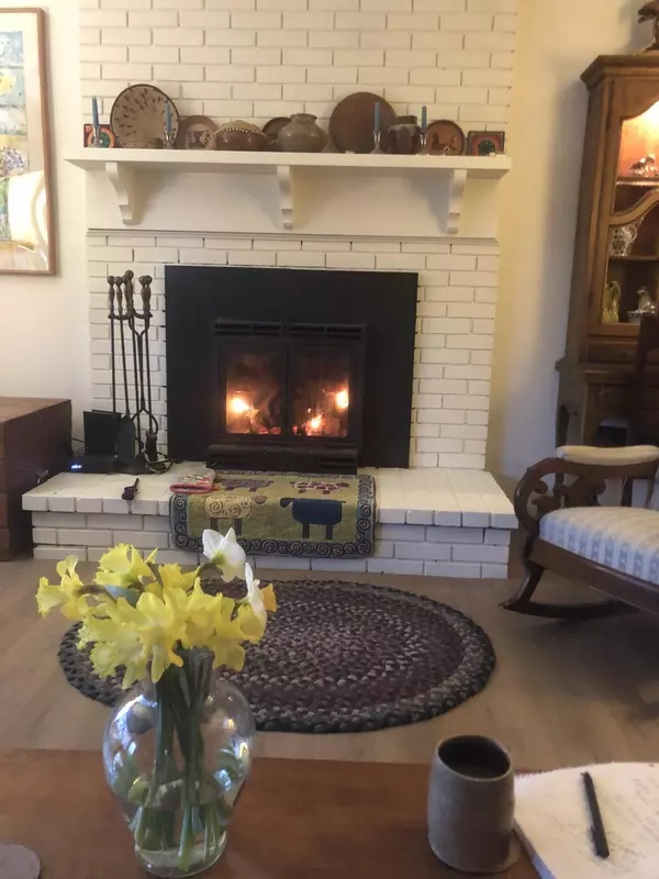 Wiscasset, ME 04578,240 Gardiner RD