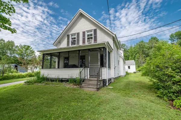 Oakland, ME 04963,72 Oak ST