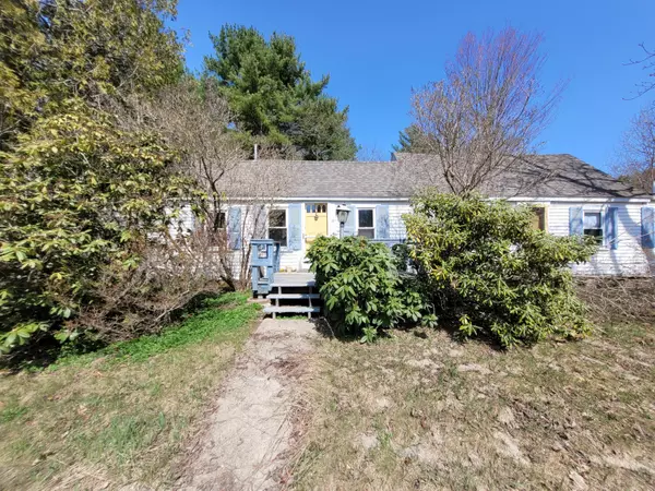 79 Bradford RD, Wiscasset, ME 04578