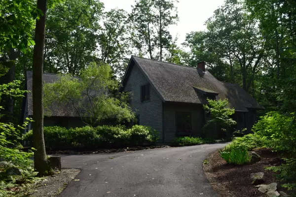 Northport, ME 04849,560 Bluff RD