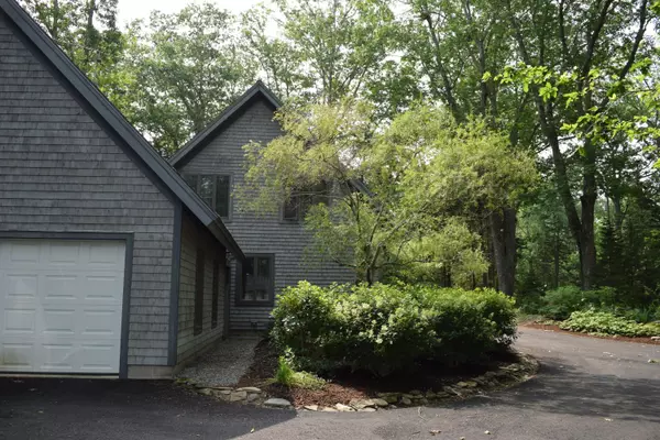 Northport, ME 04849,560 Bluff RD