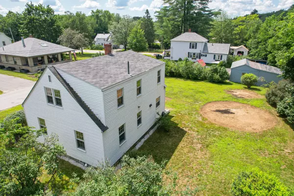 4 Grove ST, Lisbon, ME 04252