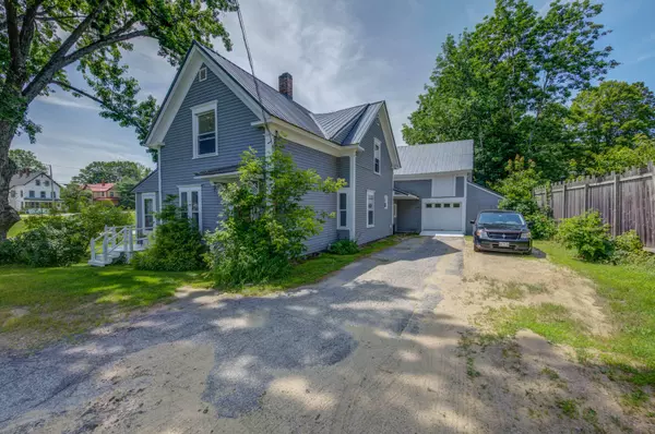 26 Park ST, West Paris, ME 04289