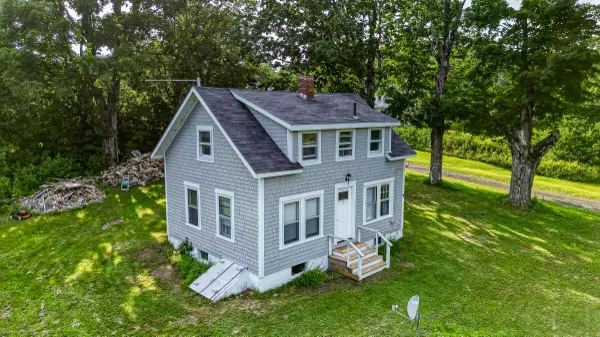 4 Burgess RD, Guilford, ME 04443