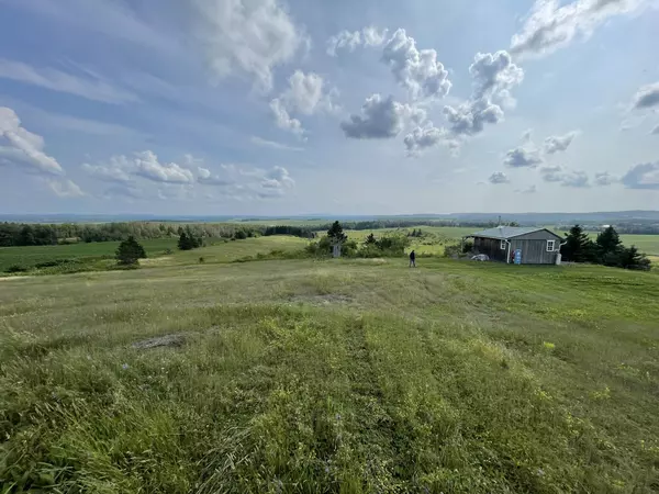 411 Flat Mountain RD, Saint Agatha, ME 04772