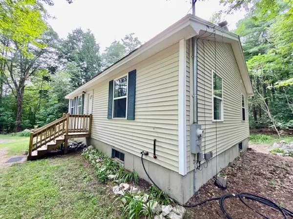 Hiram, ME 04041,142 Durgintown RD