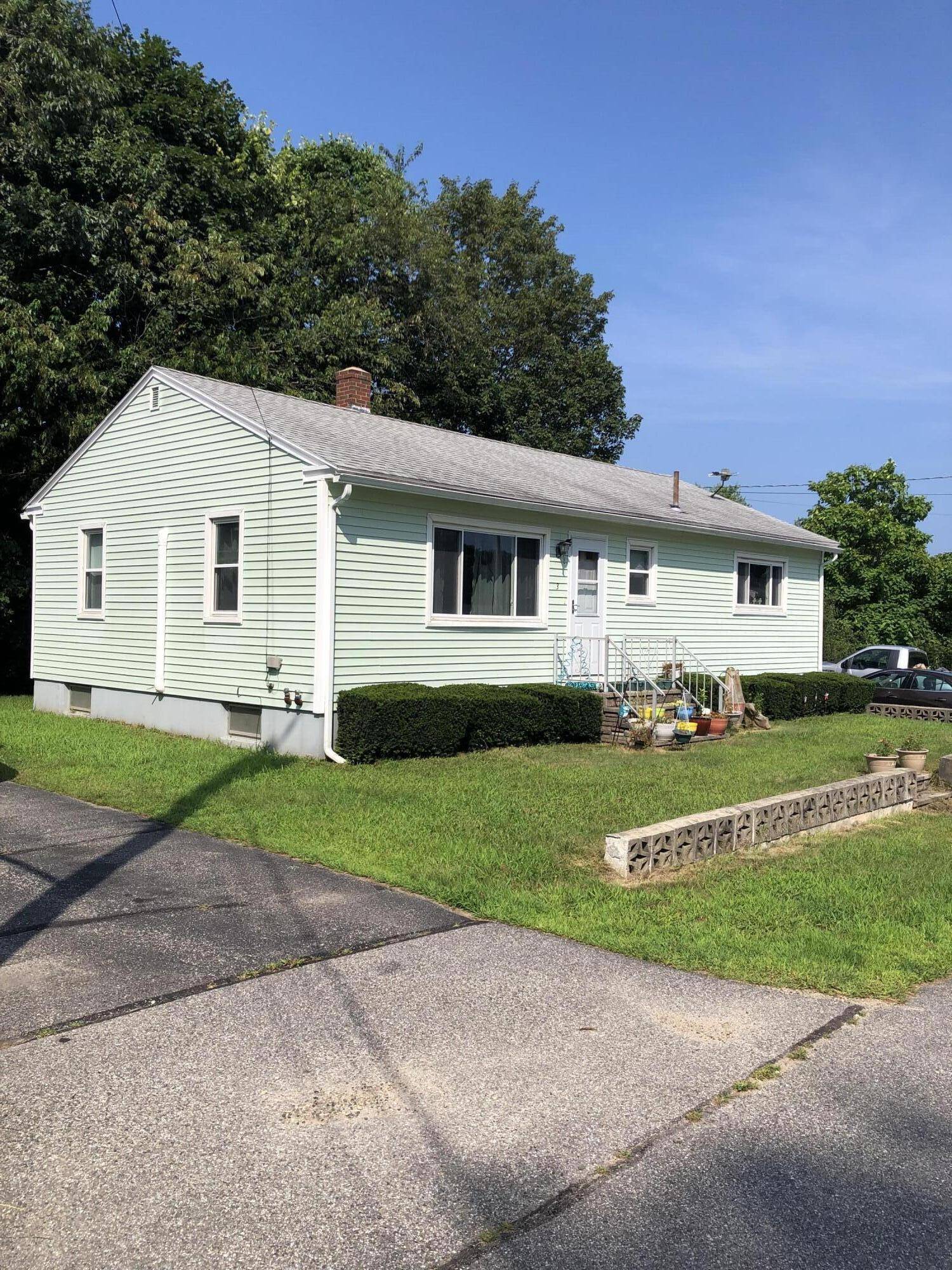 3 Eastgate AVE, Biddeford, ME 04005