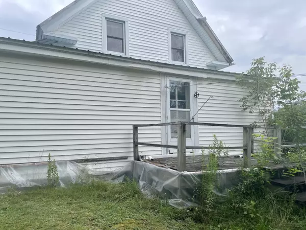 Guilford, ME 04443,77 Water ST