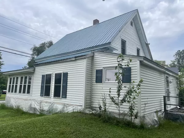 Guilford, ME 04443,77 Water ST