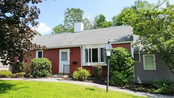 36 Colonial WAY #36, Auburn, ME 04210