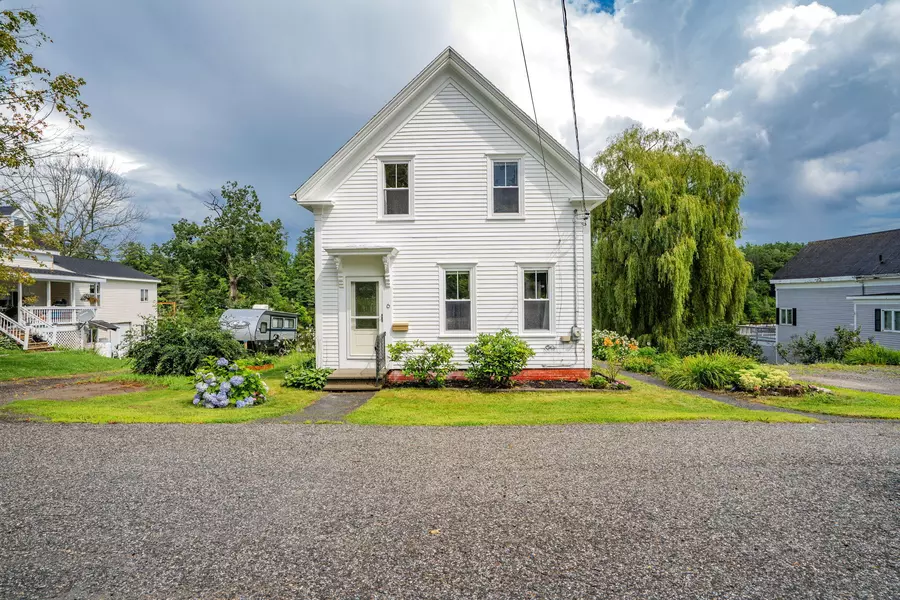 6 Water ST, Richmond, ME 04357