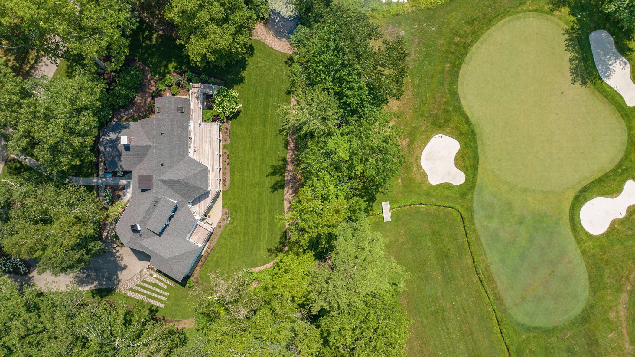 2 Rocky Shore LN, Kennebunk, ME 04043