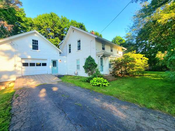 12 Riverview ST, Veazie, ME 04401