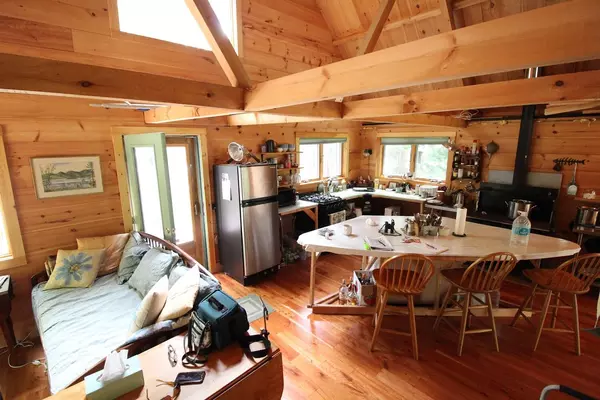 Lincoln Plt, ME 04970,60 Camp RD