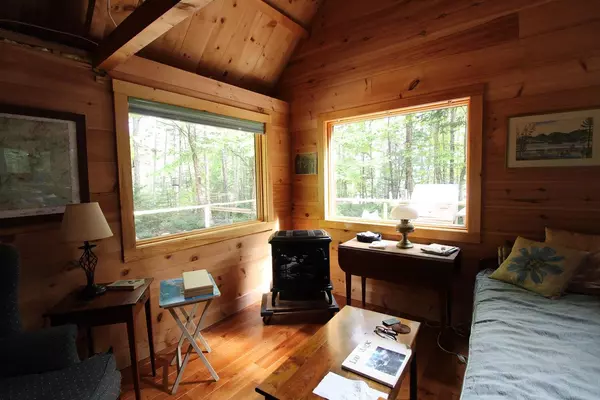 Lincoln Plt, ME 04970,60 Camp RD