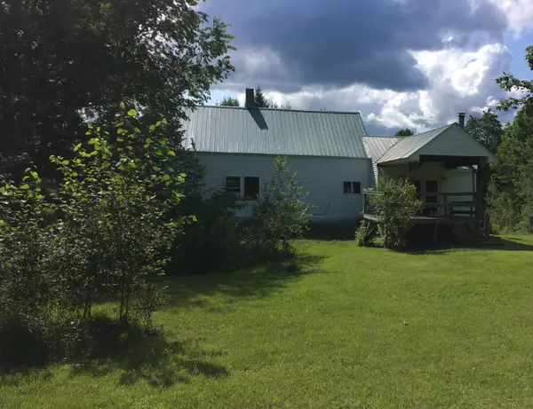 Cambridge, ME 04923,332 Guilford RD