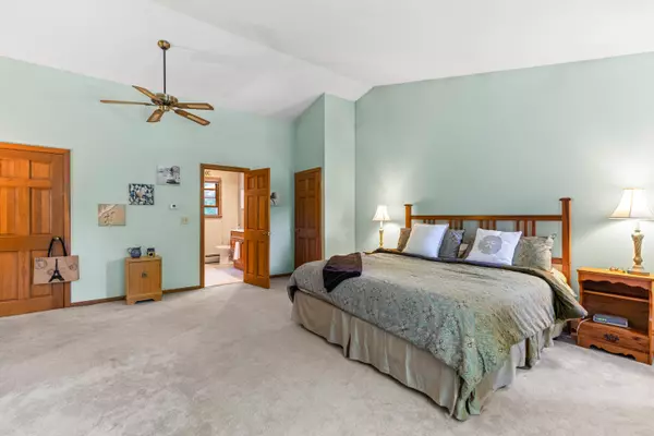 South Portland, ME 04106,10 Snowberry DR