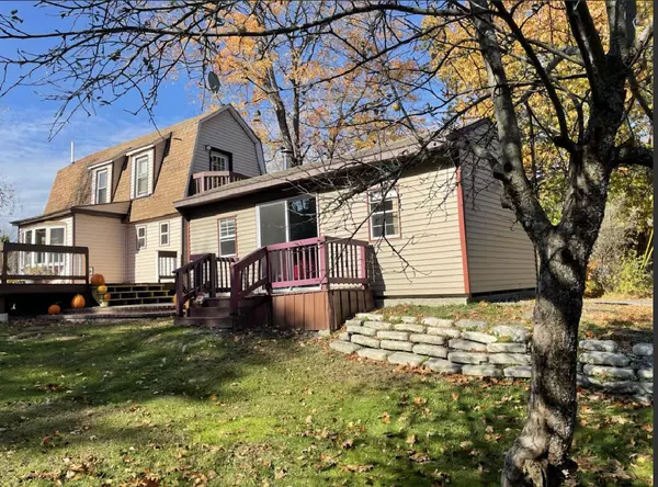 9 Cedar ST, Old Town, ME 04468
