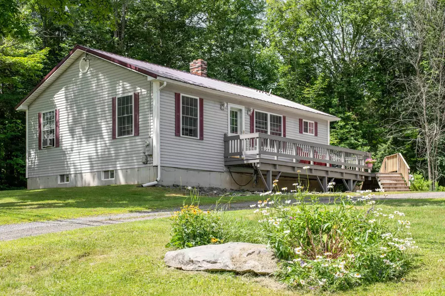 57 Hartland RD, Saint Albans, ME 04971