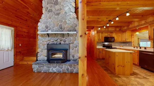 Sidney, ME 04330,20 Sunflower LN