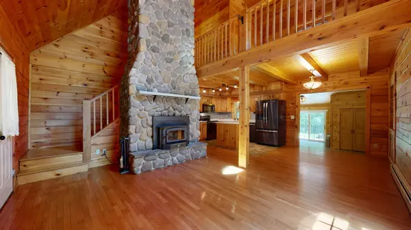 Sidney, ME 04330,20 Sunflower LN