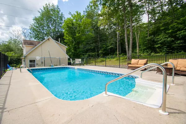 Bowdoin, ME 04287,1950 Augusta RD