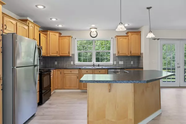 Hope, ME 04847,694 Camden RD