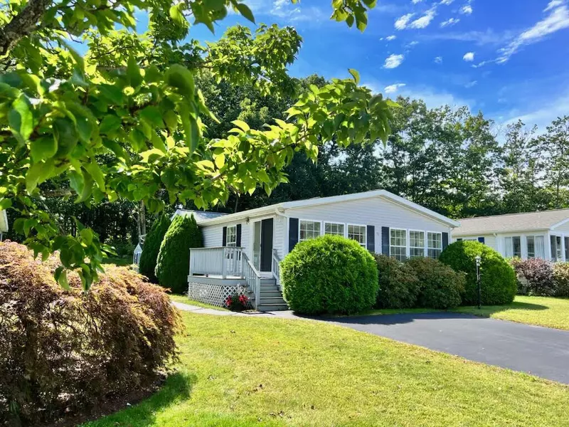 58 Brookside CIR, Ogunquit, ME 03907