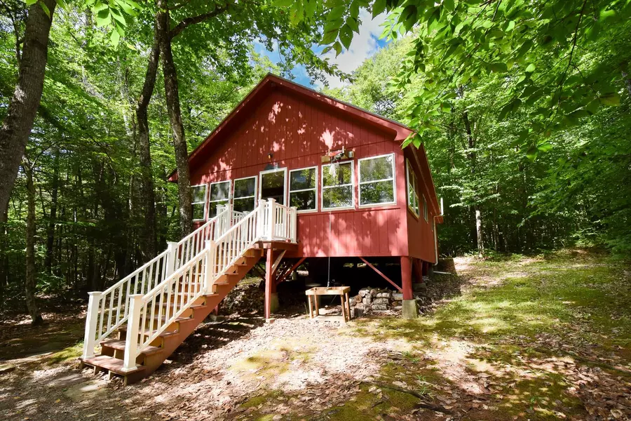 4 Siebert DR, Saint Albans, ME 04971