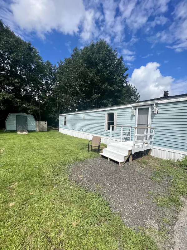 Sabattus, ME 04280,6 Shady LN
