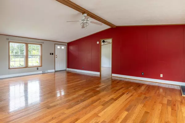 Freeport, ME 04032,5 Wardtown RD