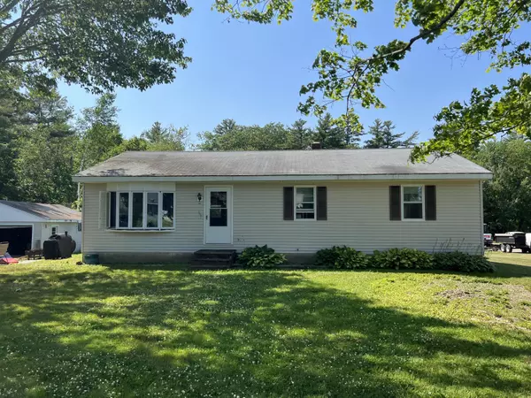 28 Page AVE, Wiscasset, ME 04578