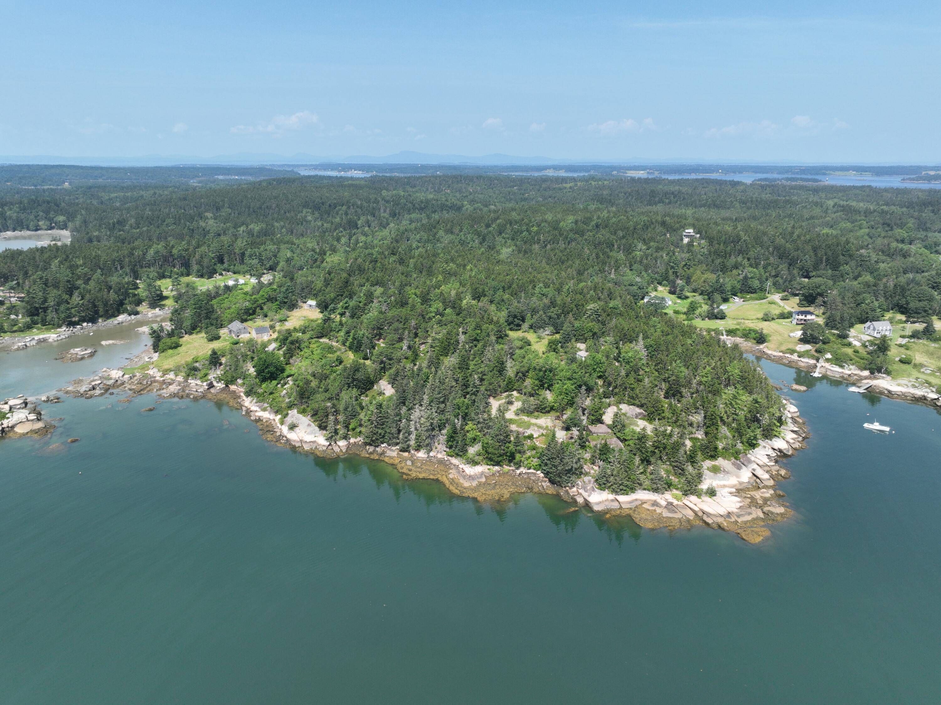 Vinalhaven, ME 04863,205 Young RD