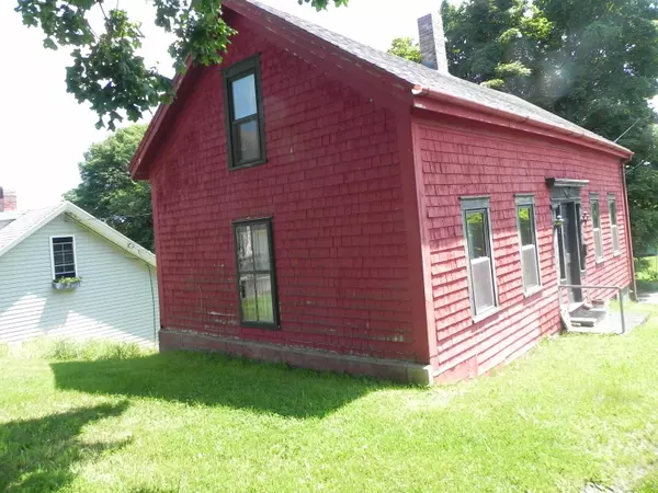 Lubec, ME 04652,4 Green ST