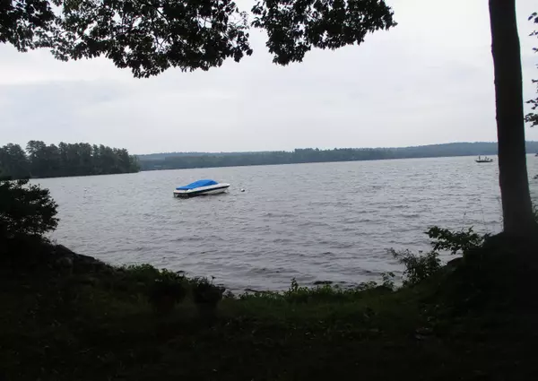 Winthrop, ME 04364,58 Mallard LN