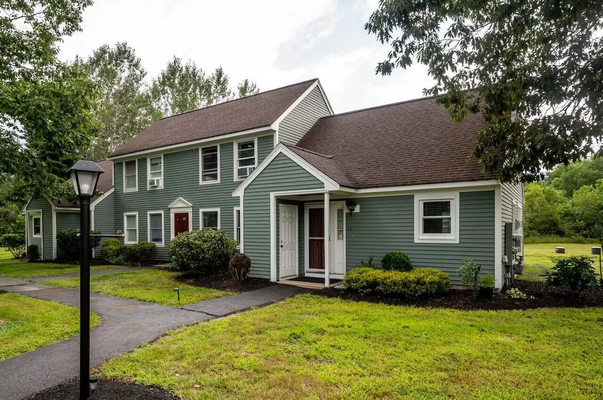 South Berwick, ME 03908,63 Farmgate RD #63