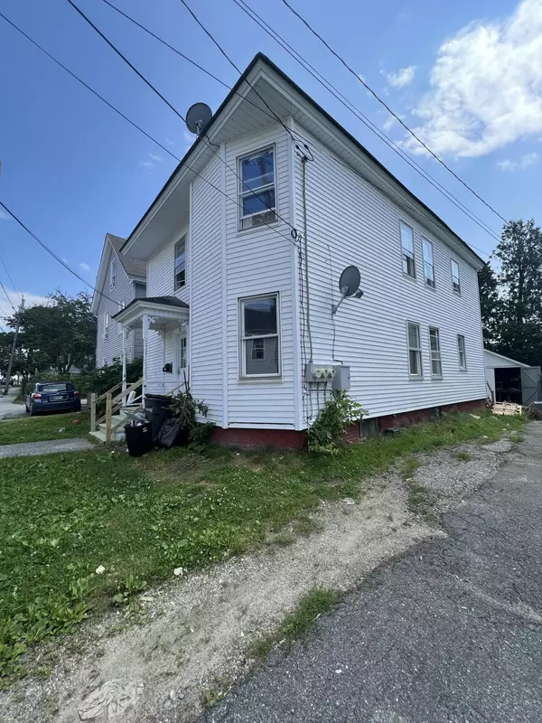 25 Elm ST, Lewiston, ME 04240