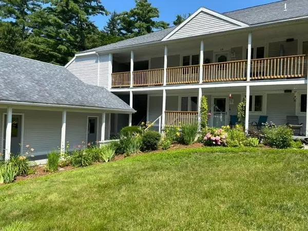 Oakland, ME 04963,17 Rosswood Green LN #9