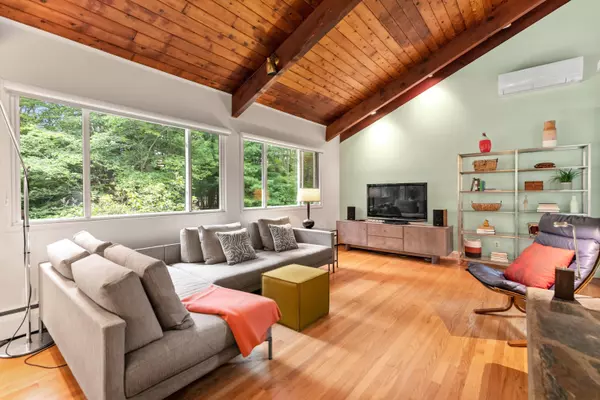 South Portland, ME 04106,332 Evans Street EXT