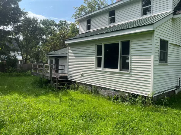 Kenduskeag, ME 04450,13 Center ST