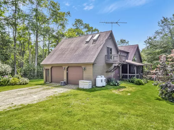 Whitefield, ME 04353,184 N Hunts Meadow RD