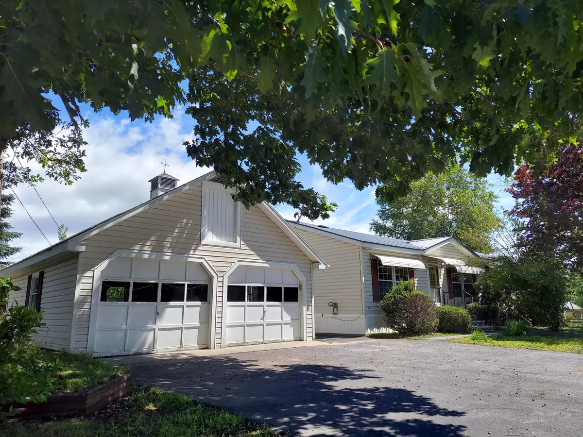 Norway, ME 04268,1 Crestview DR