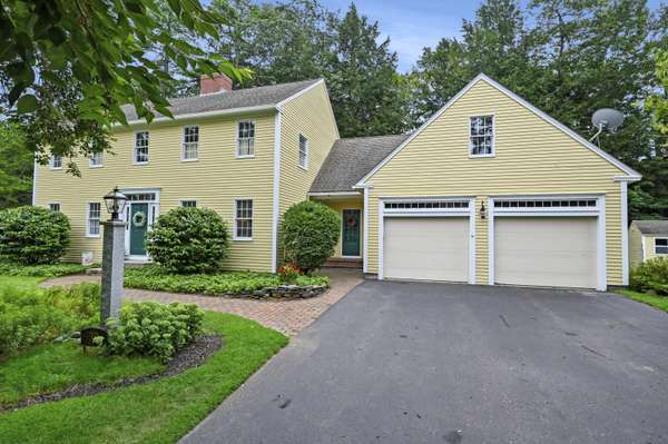 39 Village Woods CIR, Gorham, ME 04038