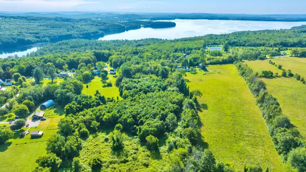 236 N Auburn RD, Auburn, ME 04210